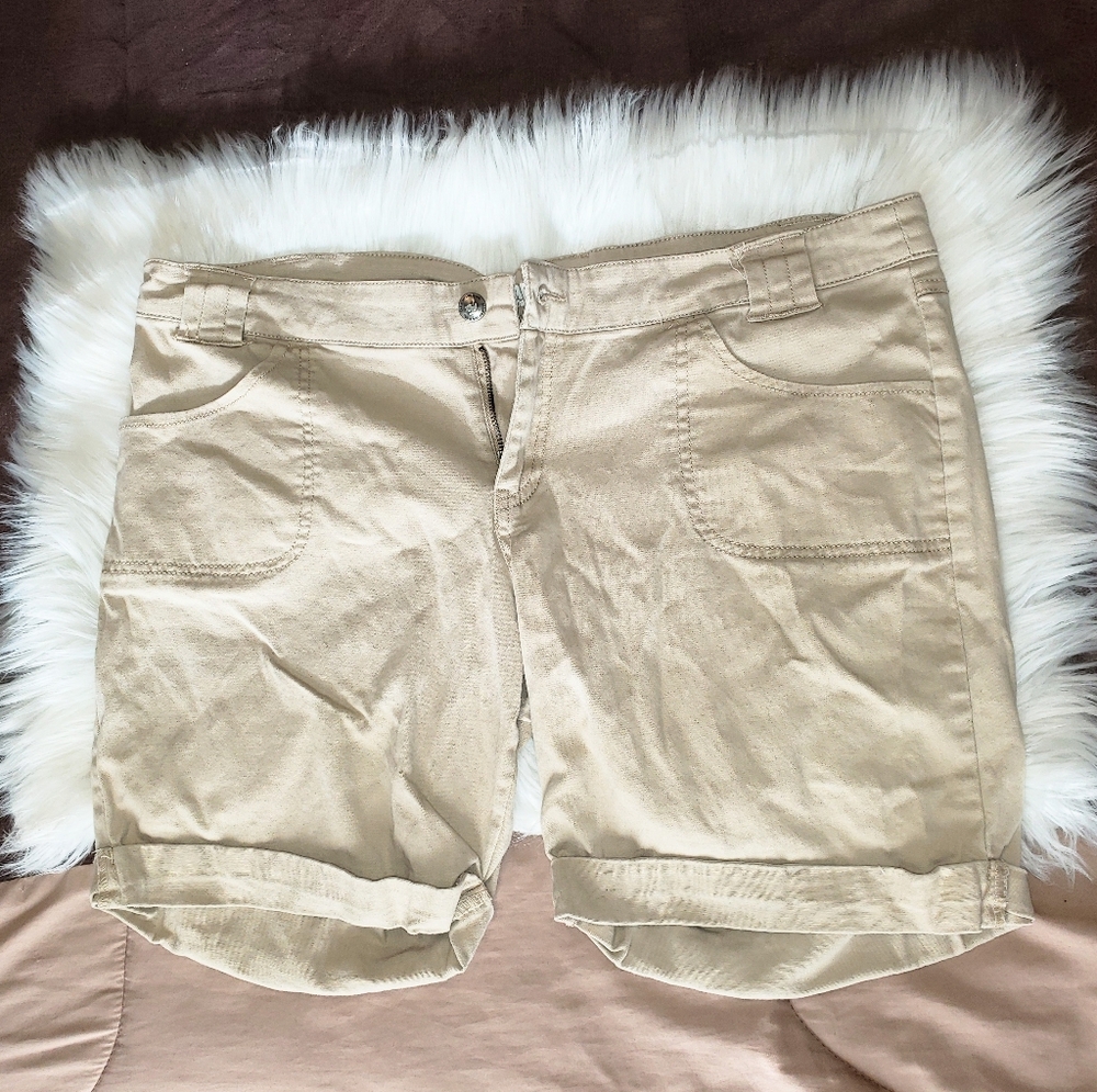 Selena Gomez Dream Out Loud Khaki Shorts